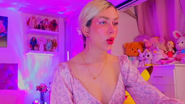 MadamBarbiee online show from March 2026 10:39:01 PM