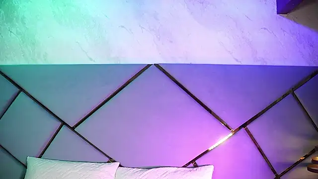 luciana agudelo online show from April 2026 07:20:01 PM