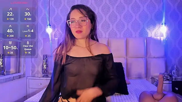 Snapshot of LeiahBlonde chatting on November 2025 11:55:02 AM LeiahBlonde online show from November 2025 11:55:02 AM