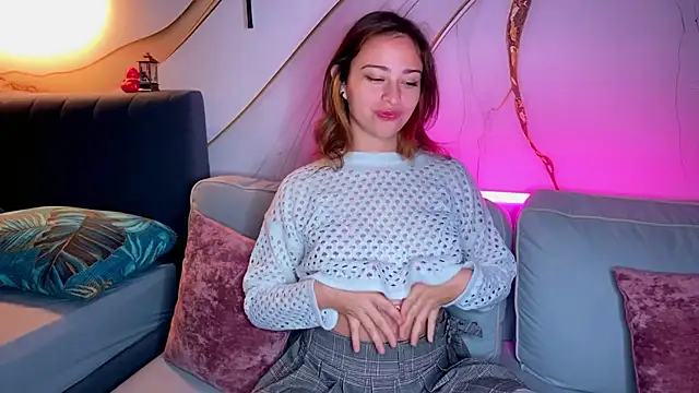 princess of attention online show from December 2025 05:29:02 PM