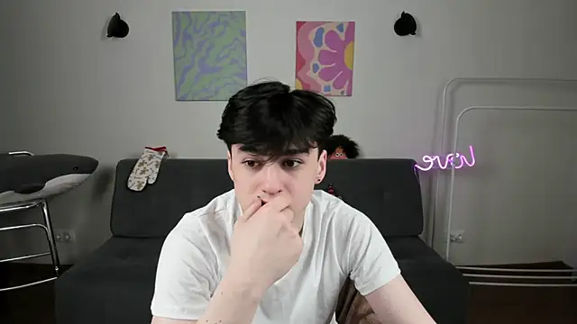 Snapshot of kevinhunter_ chatting on December 2025 03:36:01 PM kevinhunter online show from December 2025 03:36:01 PM