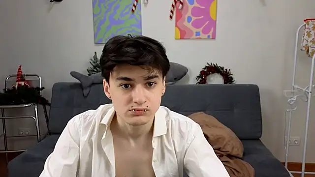 Snapshot of kevinhunter_ chatting on December 2025 05:28:01 PM kevinhunter online show from December 2025 05:28:01 PM