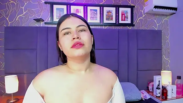 monserrat cutte online show from December 2025 04:15:01 AM