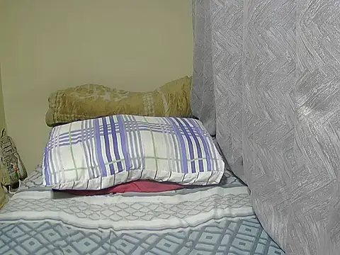 PregiiCaramellxx online show from November 2025 05:12:01 PM