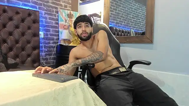 Jesuss77  online show from November 2025 02:06:02 PM