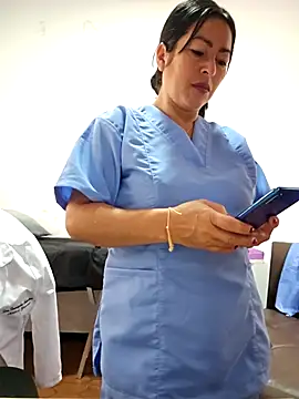 JustSamantha  online show from November 2025 12:05:01 PM