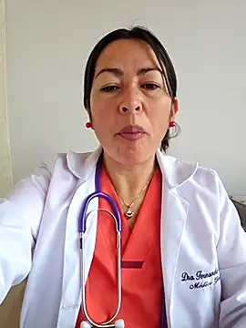 JustSamantha  online show from December 2025 01:32:01 PM