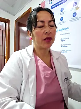 JustSamantha  online show from April 2026 11:24:02 AM