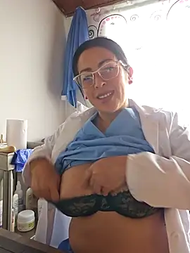 JustSamantha  online show from December 2025 12:50:01 PM