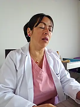 JustSamantha  online show from December 2025 01:21:01 PM