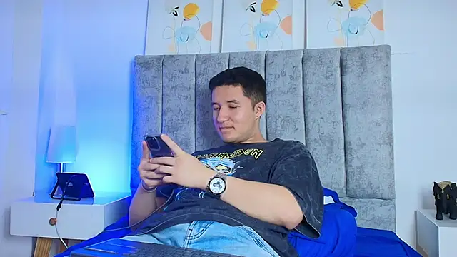 Ethan-Connor online show from November 2025 08:51:01 PM