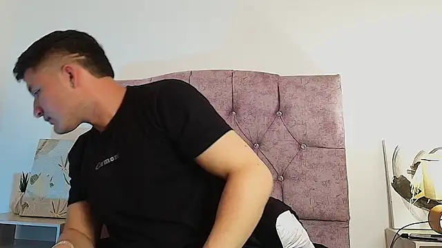 Ethan-Connor online show from November 2025 07:36:02 PM