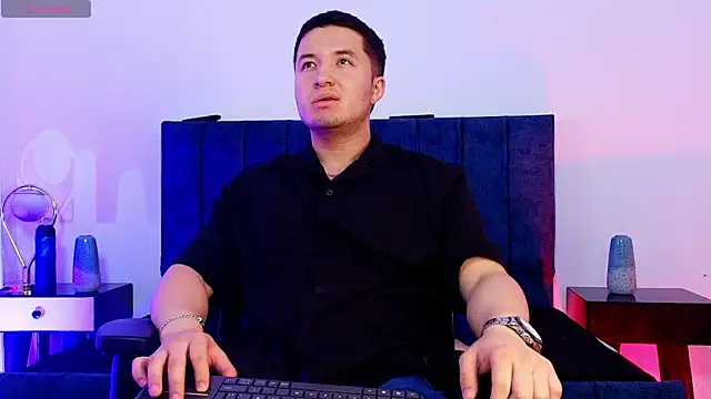 Ethan-Connor online show from January 2026 12:10:02 PM