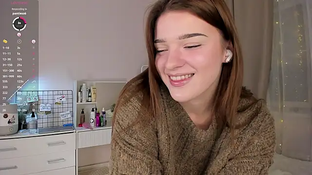 Snapshot of ZayaAlly chatting on December 2025 03:24:01 PM ZayaAlly online show from December 2025 03:24:01 PM