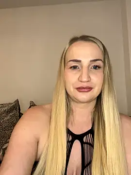 BootyQueenApril online show from November 2025 08:20:02 PM