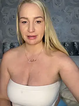 BootyQueenApril online show from March 2026 01:57:01 PM