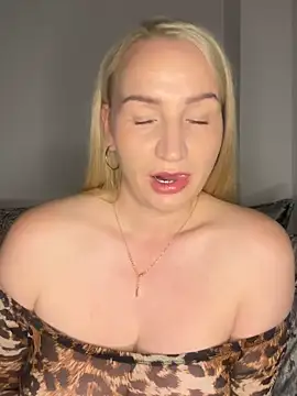 BootyQueenApril online show from April 2026 10:49:02 PM