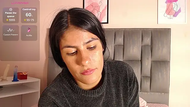 Aailyn-9 online show from November 2025 12:53:02 AM