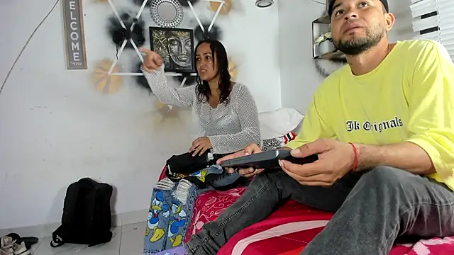 StephaniaAndRandy online show from November 2025 05:57:01 PM