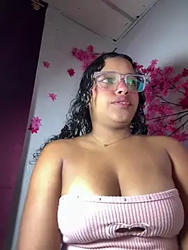 chleo rosse online show from April 2026 07:18:01 PM