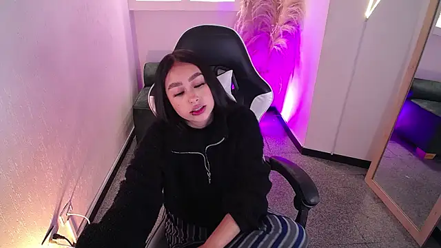 vallolett online show from February 2026 09:48:02 PM