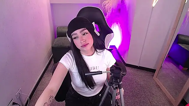 vallolett online show from February 2026 08:48:02 PM