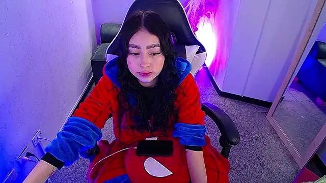 vallolett online show from February 2026 02:53:01 AM