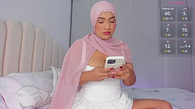 Amira-Zahra online show from January 2026 10:30:02 AM