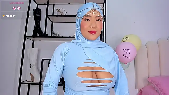 Amira-Zahra online show from June 2026 10:43:02 PM