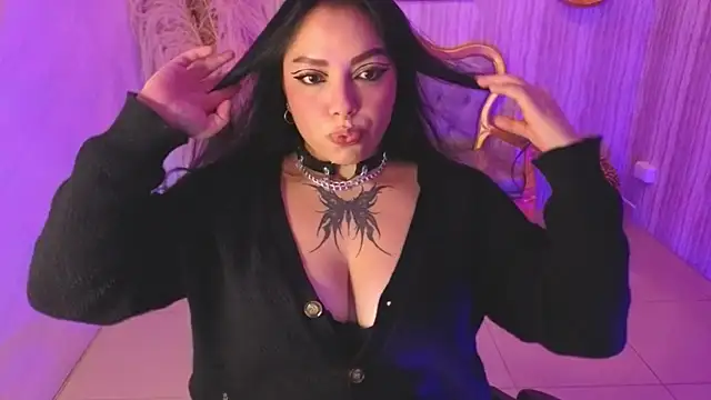 lexie s online show from December 2025 08:13:01 PM