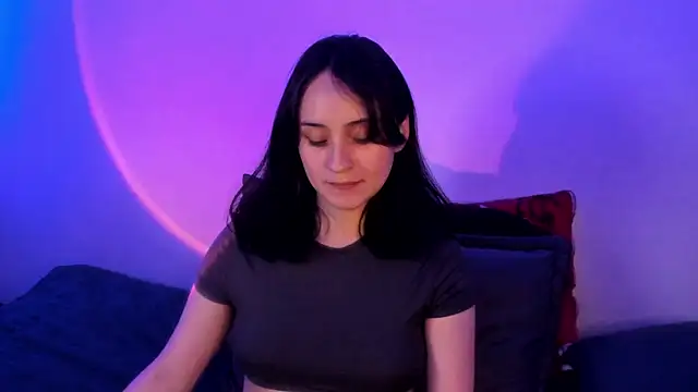 AnnieLamberth online show from April 2026 12:26:02 AM