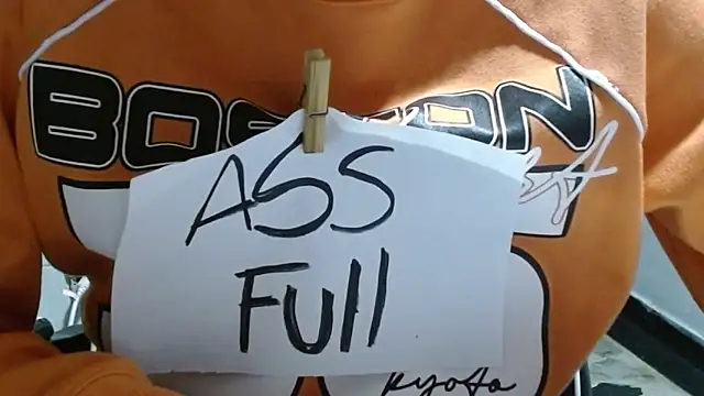 Snapshot of SLUT_MESSY_DIRTY chatting on November 2025 04:40:01 PM SLUT MESSY DIRTY online show from November 2025 04:40:01 PM