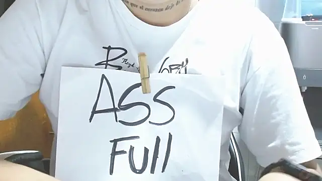 Snapshot of SLUT_MESSY_DIRTY chatting on November 2025 09:59:01 PM SLUT MESSY DIRTY online show from November 2025 09:59:01 PM