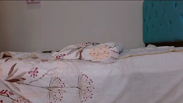 luna kisshotnasty online show from November 2025 02:39:02 PM