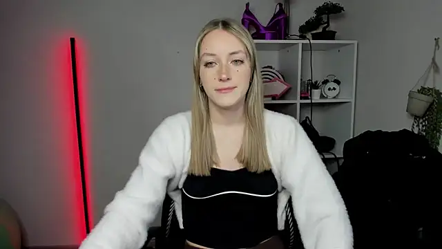 EvelynBlond online show from March 2026 06:28:02 AM