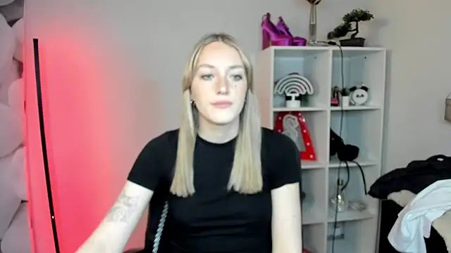 EvelynBlond online show from February 2026 01:27:01 PM