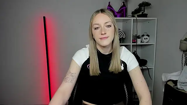 EvelynBlond online show from March 2026 06:29:02 AM