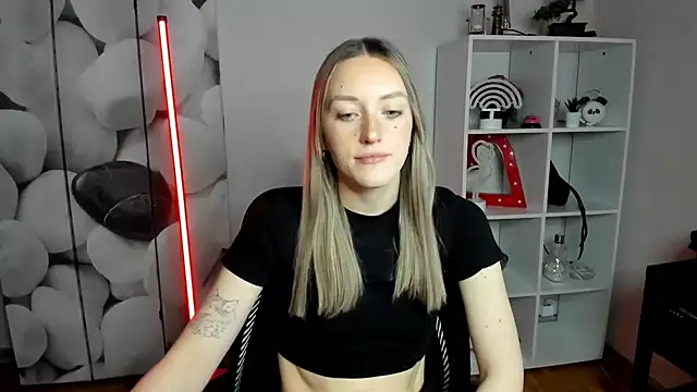 EvelynBlond online show from January 2026 01:37:02 PM