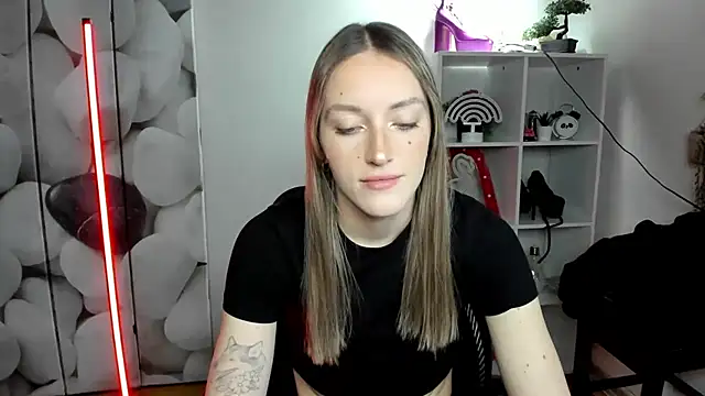 EvelynBlond online show from January 2026 01:37:02 PM