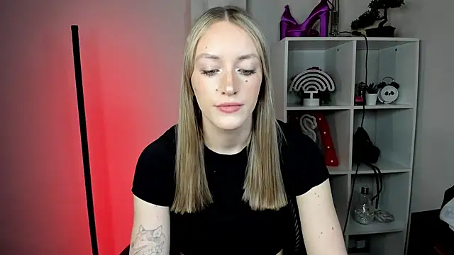 EvelynBlond online show from February 2026 01:45:02 PM