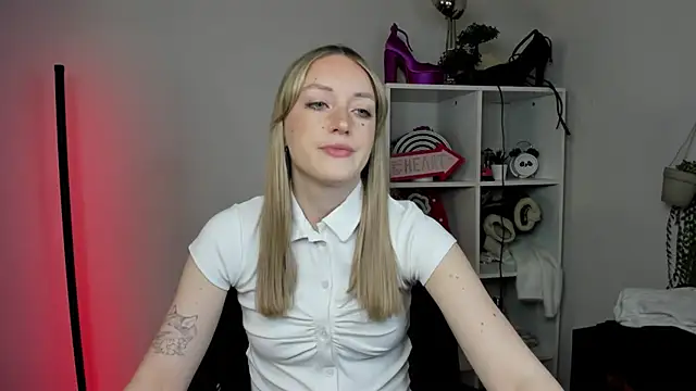 EvelynBlond online show from March 2026 10:16:01 AM