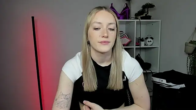 EvelynBlond online show from March 2026 06:29:01 AM