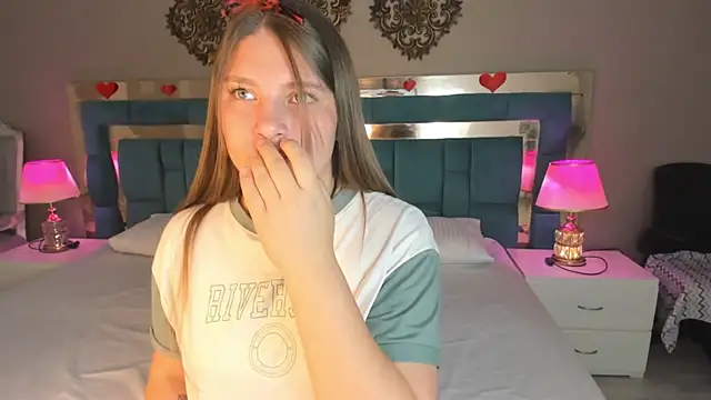 LiiaVelvet online show from April 2026 03:46:02 AM