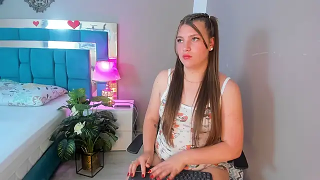 LiiaVelvet online show from March 2026 03:51:01 AM