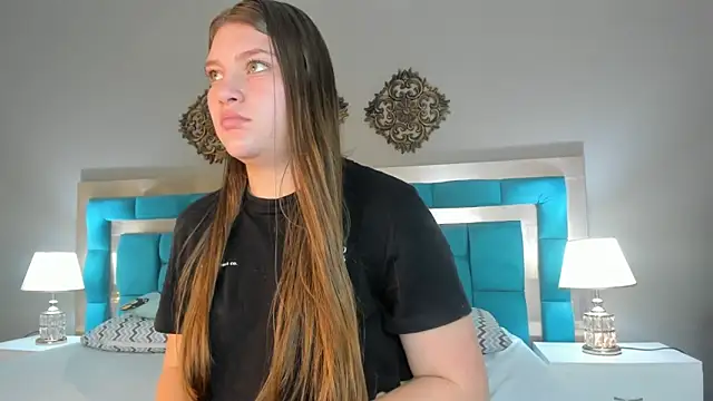 LiiaVelvet online show from December 2025 01:59:02 PM