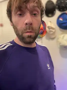 strippingmale1 online show from November 2025 02:00:02 AM