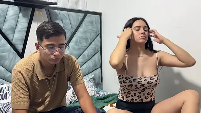 DereckxSophia online show from December 2025 02:51:02 AM