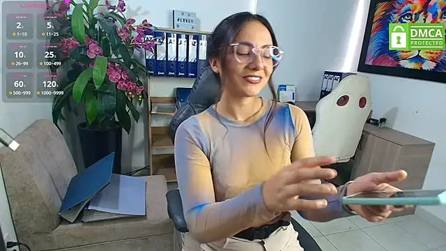 Adri Miller online show from February 2026 01:13:01 PM