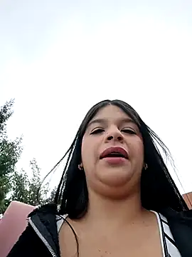 Layla-daring online show from January 2026 01:07:01 PM