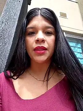 Layla-daring online show from June 2026 03:02:01 PM